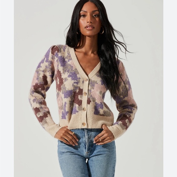 ASTR the Label Rosette Cardigan Women's Size Small - Picture 14 of 14